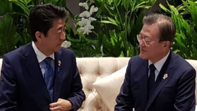 한일 정상, 오늘 오전 11분간 '깜짝' 단독 환담... 한일 관계 중요성 공감 / YTN