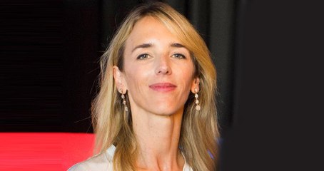 Cayetana Alvarez de Toledo entra en TV3, quita los lazos amarillos y los tira a la basura para espanto de los periodistas 'indepes'