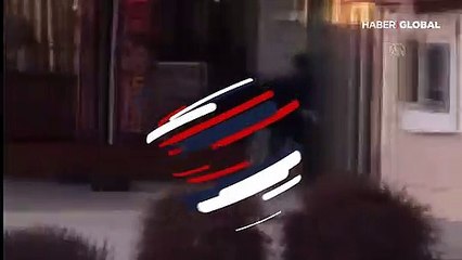 Adana'da çekiç ve bıçakla banka soygunu girişimi!