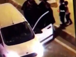 Video herunterladen: İBB Başkanı Ekrem İmamoğlu'nun korumaları trafikte dehşet saçtı