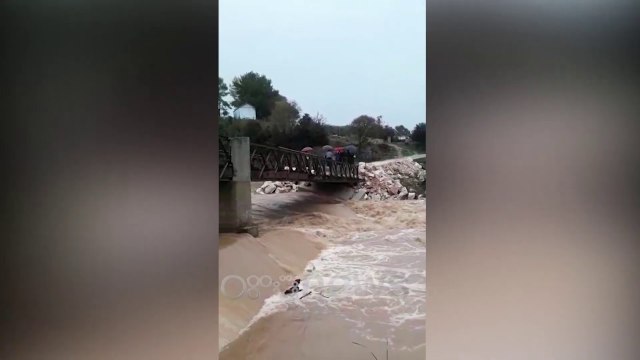 Ora News - Moti i keq shemb urën, izolohet fshati Vanë në Delvinë