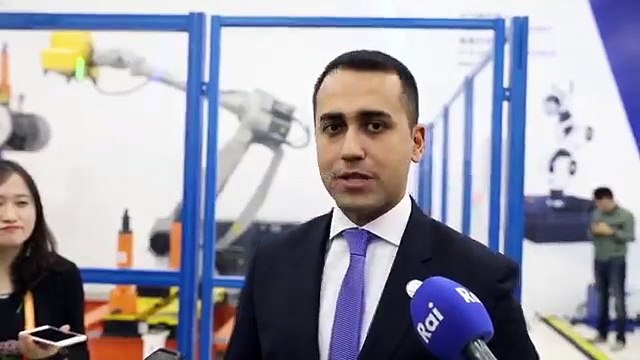 Shangai - Dichiarazioni alla stampa di Luigi Di Maio dalla Comau di Shanghai.
