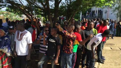 Arrivée des corps des «martyrs » du FNDC