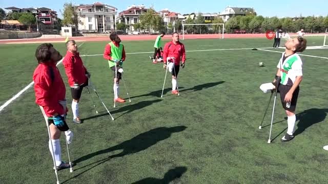 Ampute 1. Futbol Ligi Denizli'de yapılan açılış maçı ile başladı