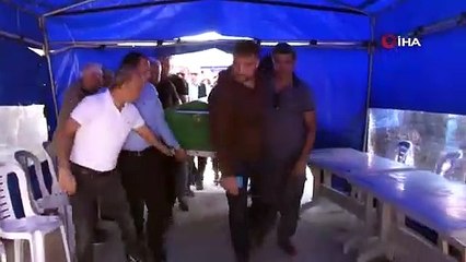 Haluk Levent, annesini son yolculuğuna uğurladı