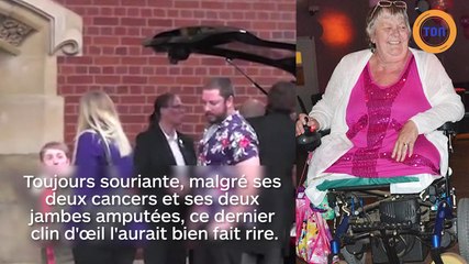 Elle se fait incinérer dans un cercueil en forme de boite de sachets de thé