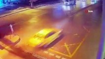 Esenyurt'ta polis arabasıyla motosikletin çarpıştığı kazanın kamera görüntüleri ortaya çıktı