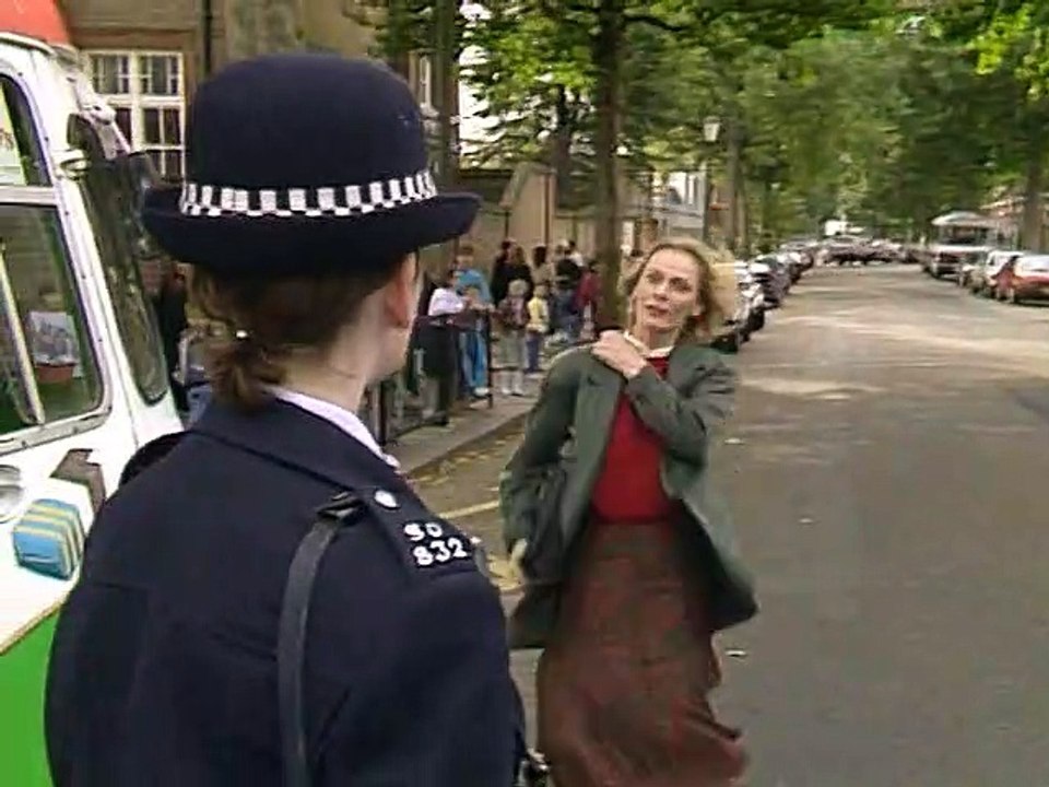 The Bill S04E34 Paper Chase