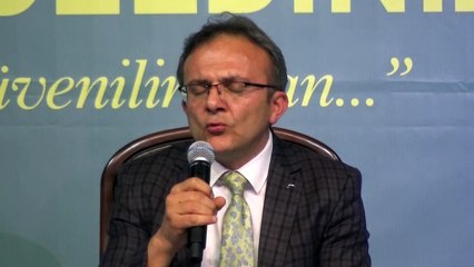 Nihat Hatipoğlu konferansına yoğun ilgi