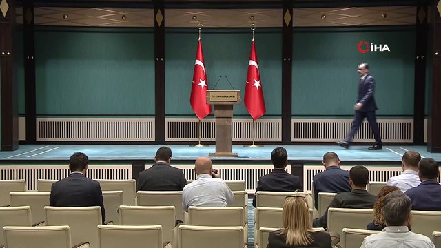 İbrahim Kalın: 'Barış Pınarı yahut PKK ile mücadelesi DEAŞ ile mücadeleyi zaafa uğratıyor' iddialarını ortaya atmak terör örgütüne kol kanat germekten başka bir şey değildir'