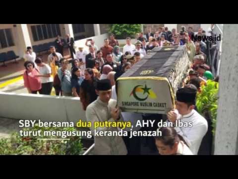 Detik-Detik Jenazah Ani Yudhoyono Tiba di KBRI Singapura