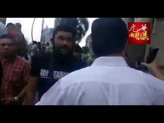 部落客 Papa Gomo 坚持要总检长说马来语