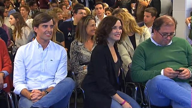 Dirigentes del PP siguen el debate desde la sede en Génova