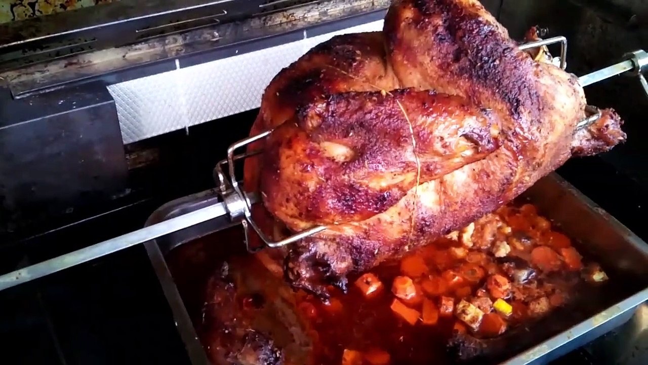 GANZER 'PUTERICH' AM DREH-SPIESS***