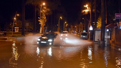 Download Video: Bodrum ve Marmaris'i sağnak yağmur vurdu