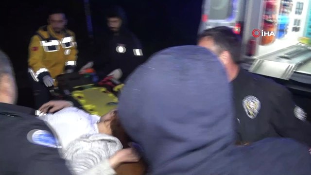 Uçuruma düşen kadın kendisini kurtarmak isteyen ekiplere cep telefonu arattı