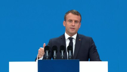À Shanghaï, Emmanuel Macron rappelle l'importance de "confirmer de nouveaux engagements" climatiques pour 2030 et 2050