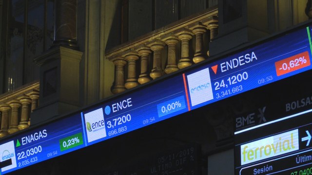 El Ibex 35 se pasa al color rojo tras la apertura lastrado por los resultados empresariales