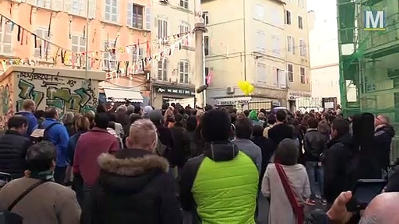 Ni oubli, ni pardon, l'hommage des Marseillais aux victimes du 5 novembre