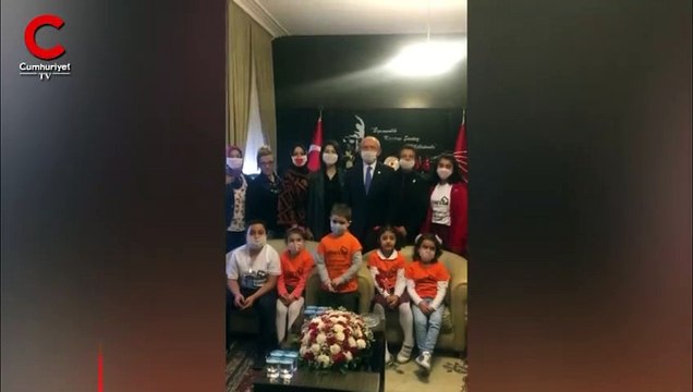 Kılıçdaroğlu lösemili çocuklarla birlikte farkındalık mesajını seslendirdi
