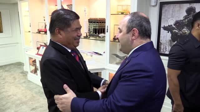 Bakan Varank Kuala Lumpur Zirvesi öncesi Malezya'da temaslarda bulundu - KUALA LUMPUR