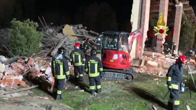 Três bombeiros morrem em explosão misteriosa na Itália