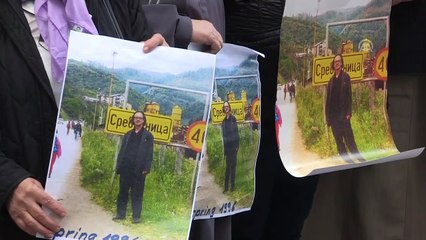 Soykırım kurban yakınlarından İsveç Büyükelçiliği önünde 'Nobel' protestosu - SARAYBOSNA