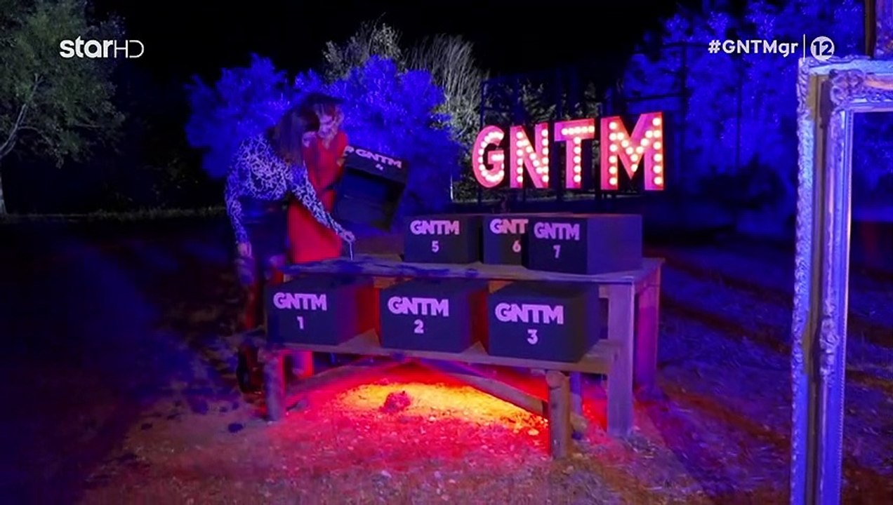 GNTM: Τρελό γέλιο! Η Ζενεβιέβ αποκάλυψε ότι είν...