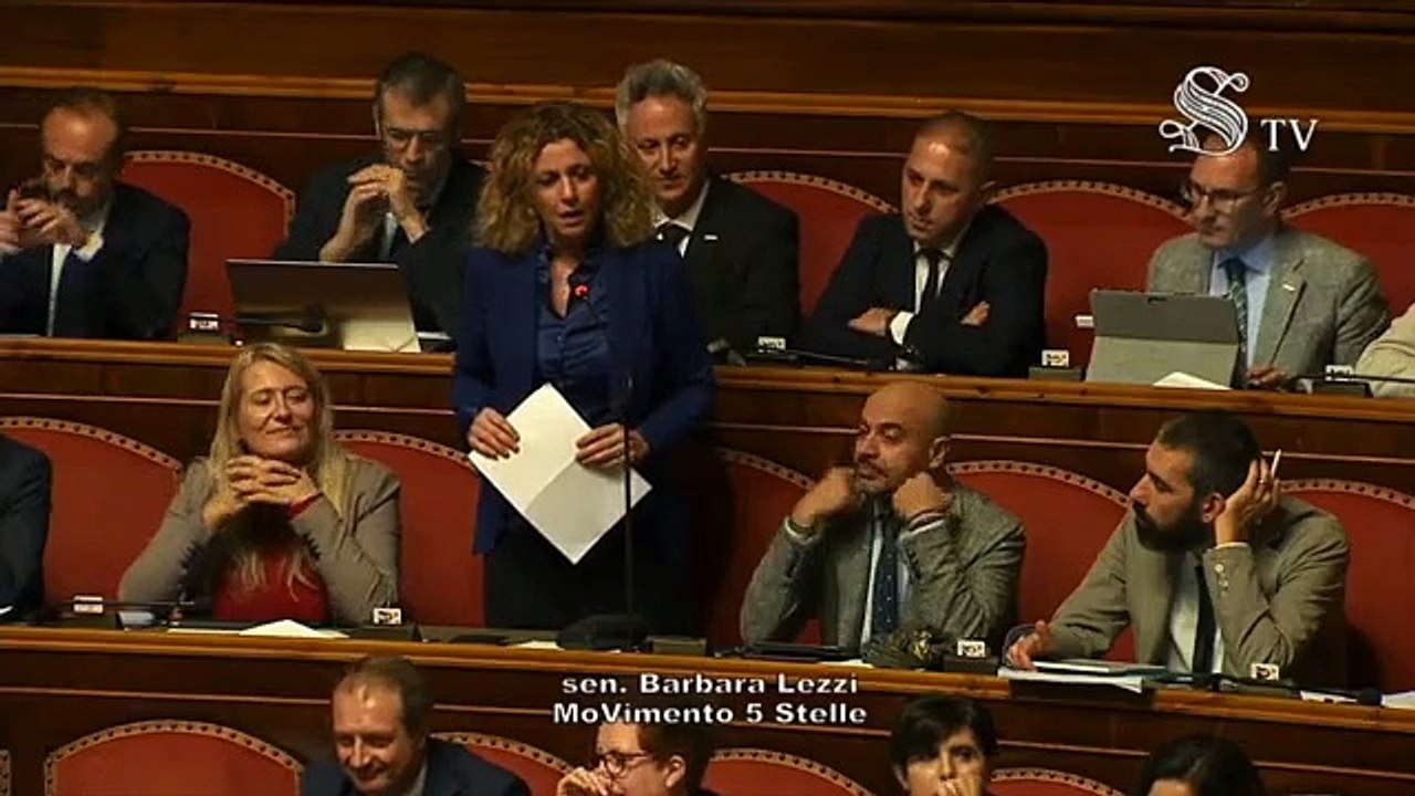 Ilva - Barbara Lezzi: "Ringrazio la Lega, ecco la verità sull' Ilva" 5.11.19