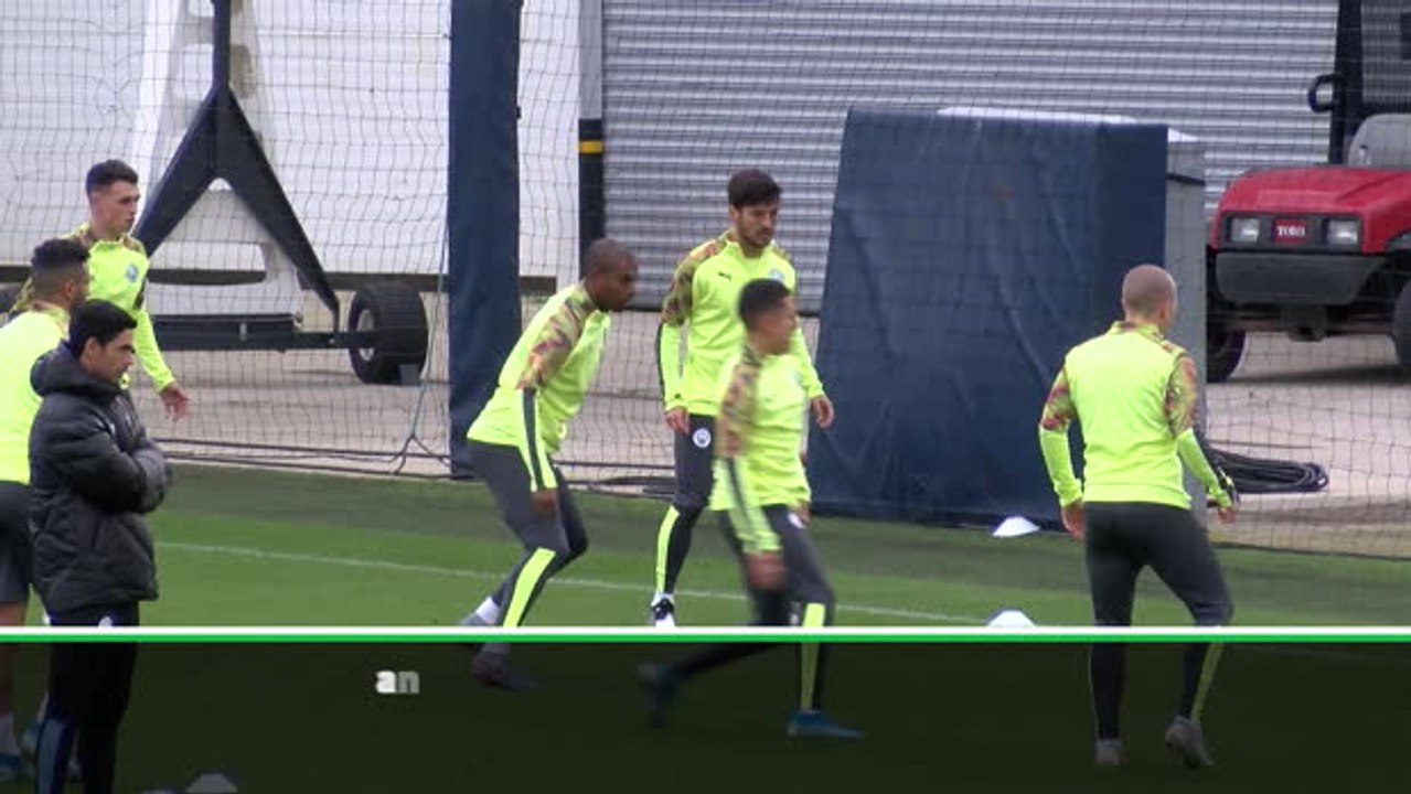 Stones impressed by Fernandinho and Rodri's versatility