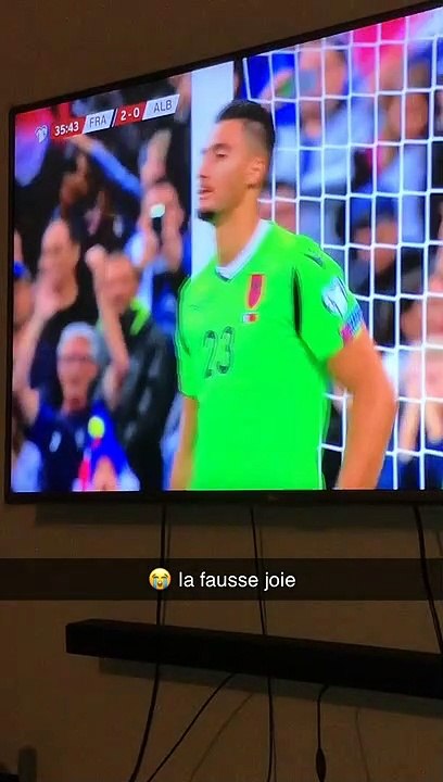 Quand Griezmann foire un pénalty (Réaction )