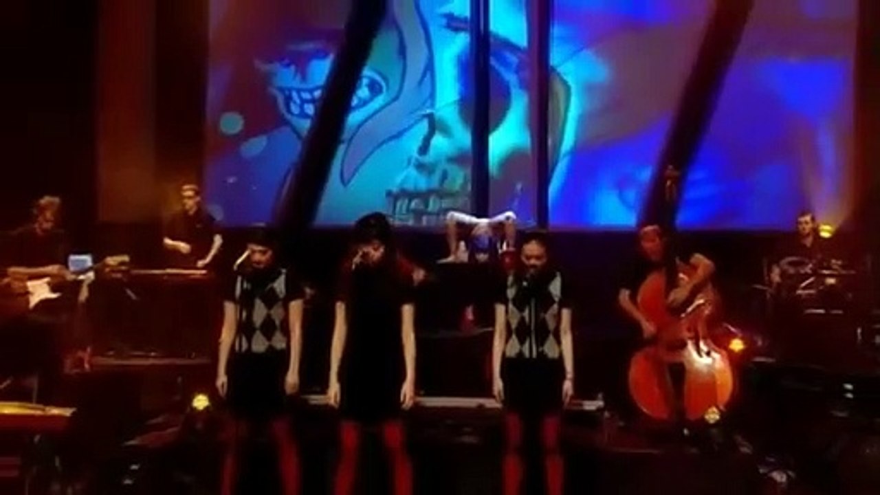 Damon Albarn & Jamie Hewlett on Jools Holland for Monkey Journey to the West - Heavenly Peach Banquet