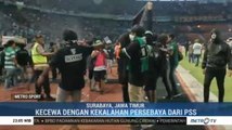 Kecewa Kalah dari PSS, Bonek Turun ke Lapangan