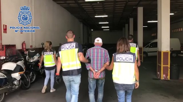 Detenido individuo por amenazar a representantes y diplomáticos griegos