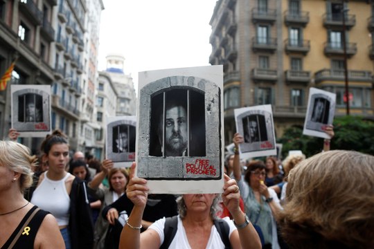 Federico a las 8: Sánchez ve como socio preferente al golpista Junqueras