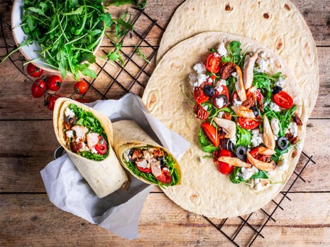 Wrap de pollo a la mediterránea
