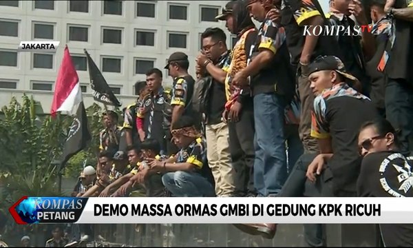 Demo Massa Ormas GMBI di Gedung KPK Ricuh