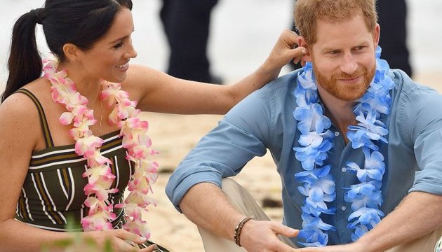 لحظات مؤثرة وعاطفية بين الأمير هاري وميغان ماركل