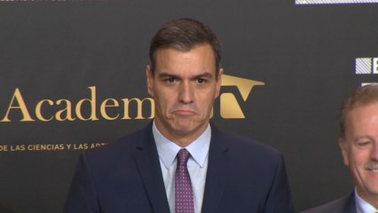 Fiscales recuerdan a Sánchez que la Fiscalía es "independiente"