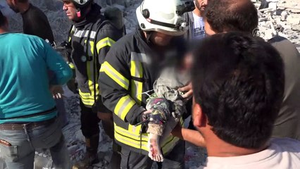 İdlib'e hava saldırıları: 8 ölü