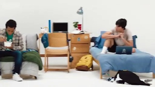 Vídeo viral: HBO ofrece estas cajas de cartón negras para ver la televisión sin molestias