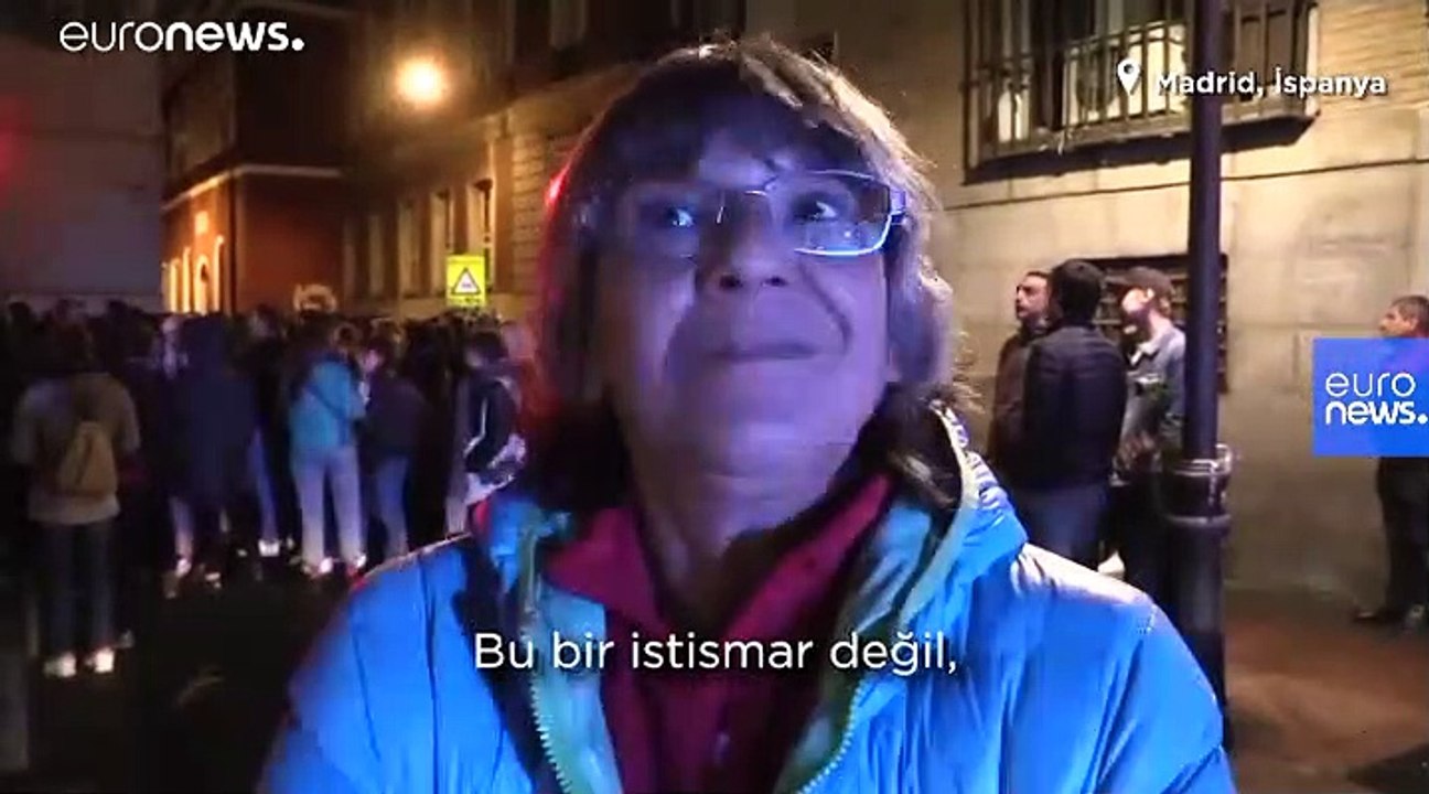 'Taciz değil tecavüz': İspanyol kadınlar mahkemenin taciz kararını protesto etti