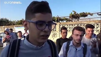 طلاب لبنان يعتصمون مساندة للحراك الشعبي وتحدياً لاستئناف الدروس