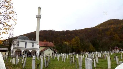 Bosna Hersek'te rüzgar minareyi devirdi