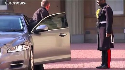 جونسون يحذّر الناخبين من "عرض مرعب" إن لم يحصل على أغلبية برلمانية