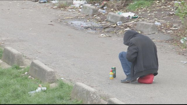 France tightens immigration controls