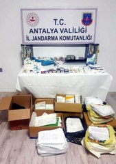 Dolandırıcı doktorun muayenehanesinde FETÖ elebaşı Gülen'in kitabı bulundu