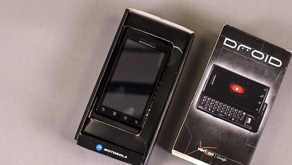 I used the 10-year-old original Motorola Droid for a week