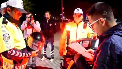 Anneden kask takmayan oğluna 'polise yakalatmalı' doğum günü sürprizi - MANİSA