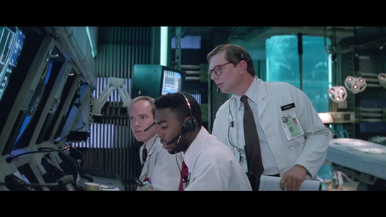 UNIVERSAL SOLDIER Film mit Jean-Claude van Damme und Dolph Lundgren